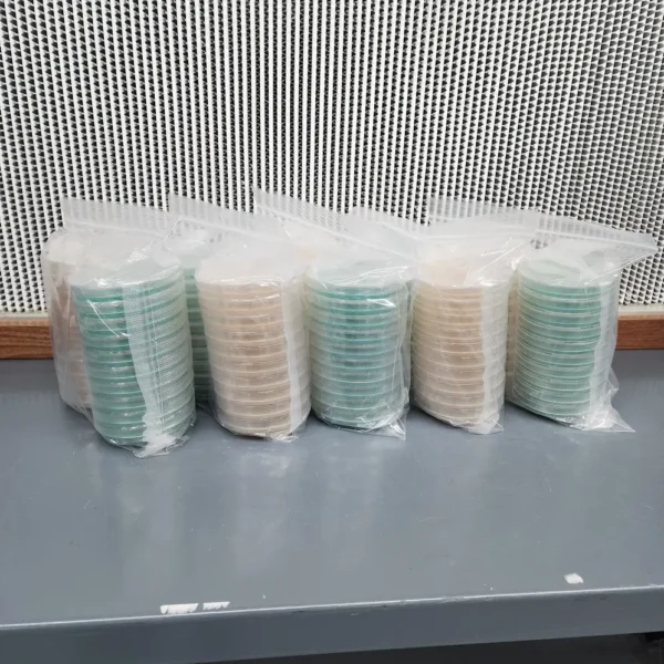 Beyond Agar Prepour Petri dishes used best for gourmet. 100 pack